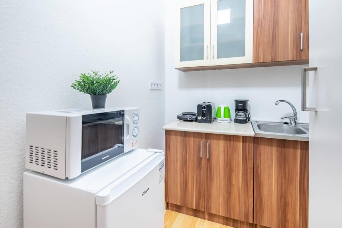 Very Central Convenient Flat Budapest Ngoại thất bức ảnh