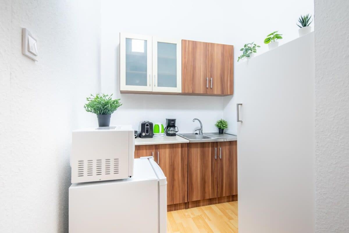 Very Central Convenient Flat Budapest Ngoại thất bức ảnh