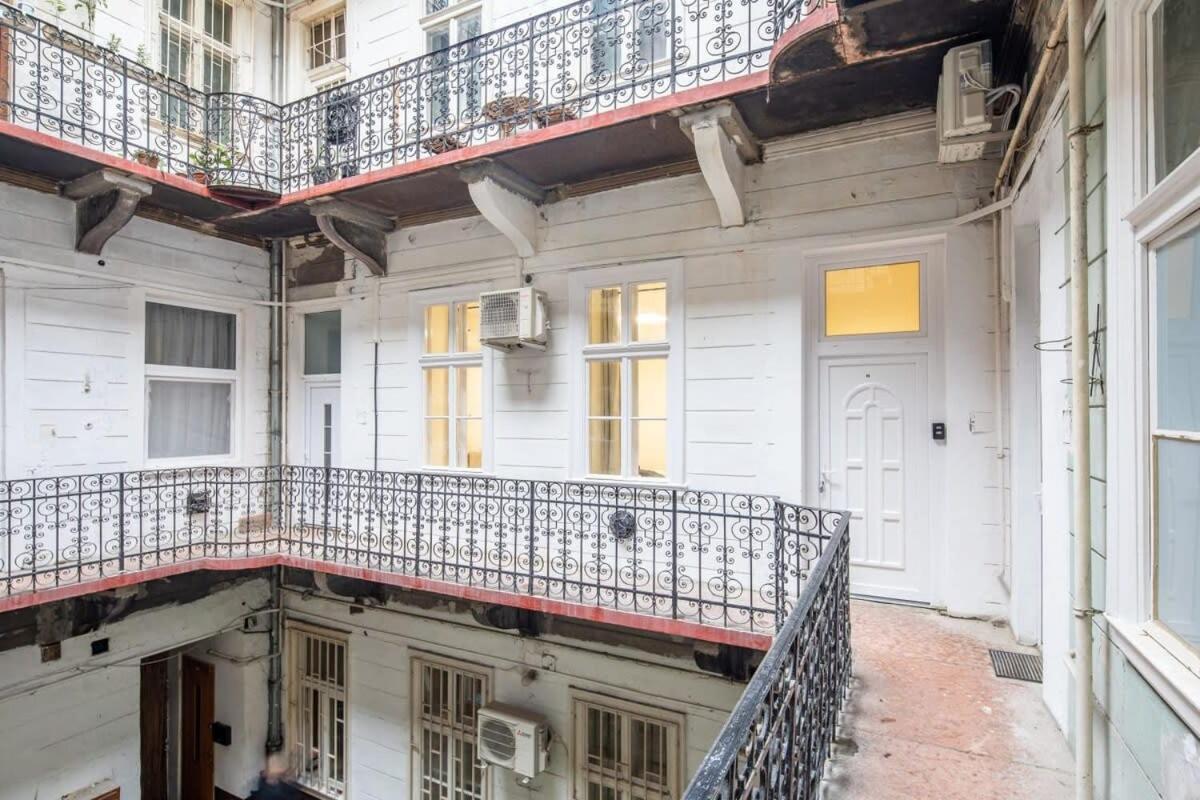 Very Central Convenient Flat Budapest Ngoại thất bức ảnh
