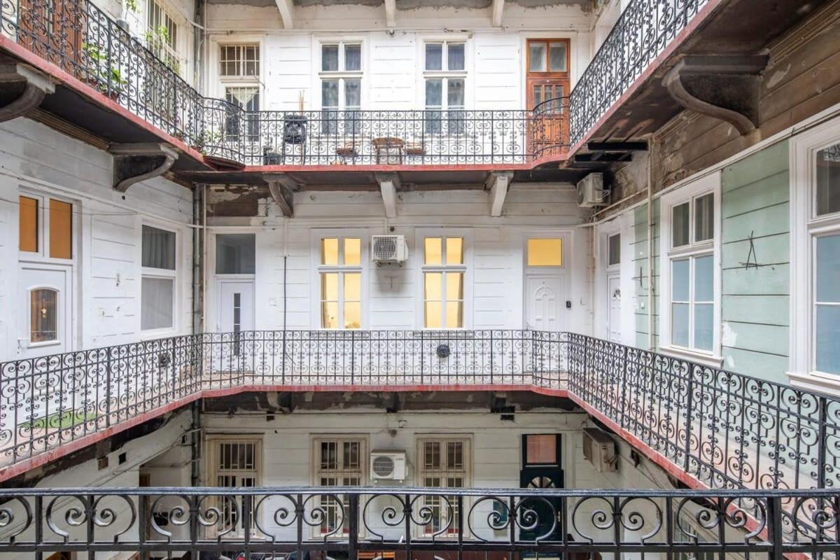 Very Central Convenient Flat Budapest Ngoại thất bức ảnh