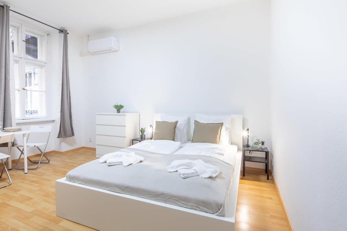 Very Central Convenient Flat Budapest Ngoại thất bức ảnh